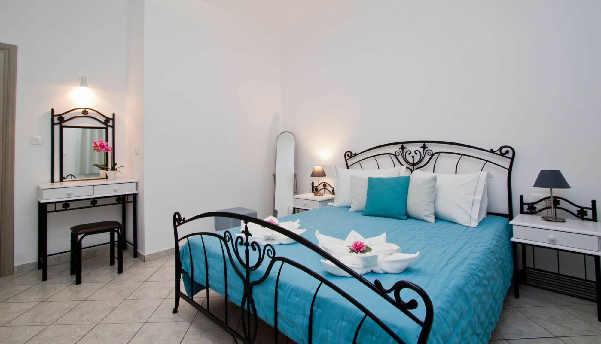 Nemesis Aparthotel Fira  Bagian luar foto